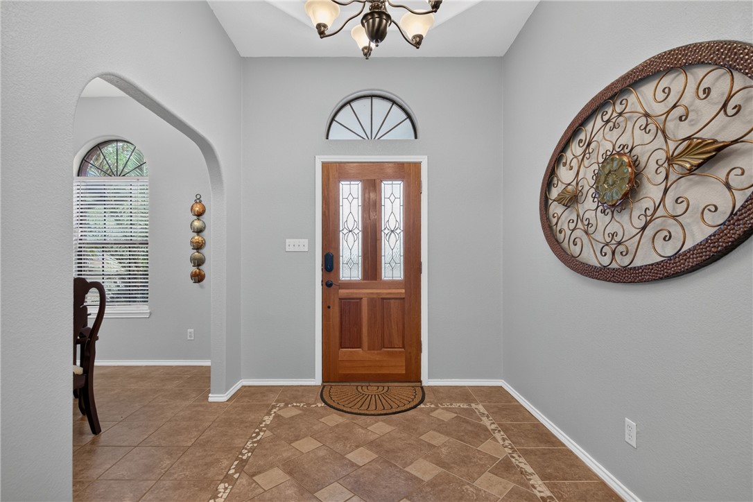 246 County Road 3681 Property Photo 5