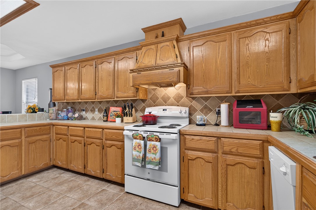 246 County Road 3681 Property Photo 12