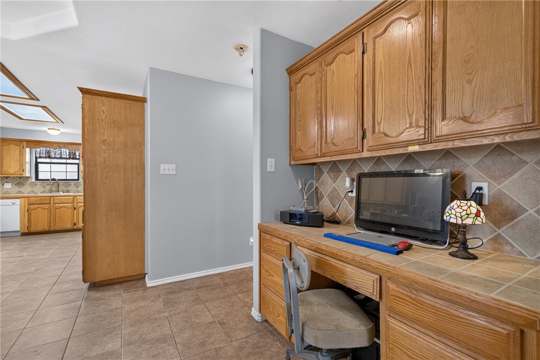 246 County Road 3681 Property Photo 21