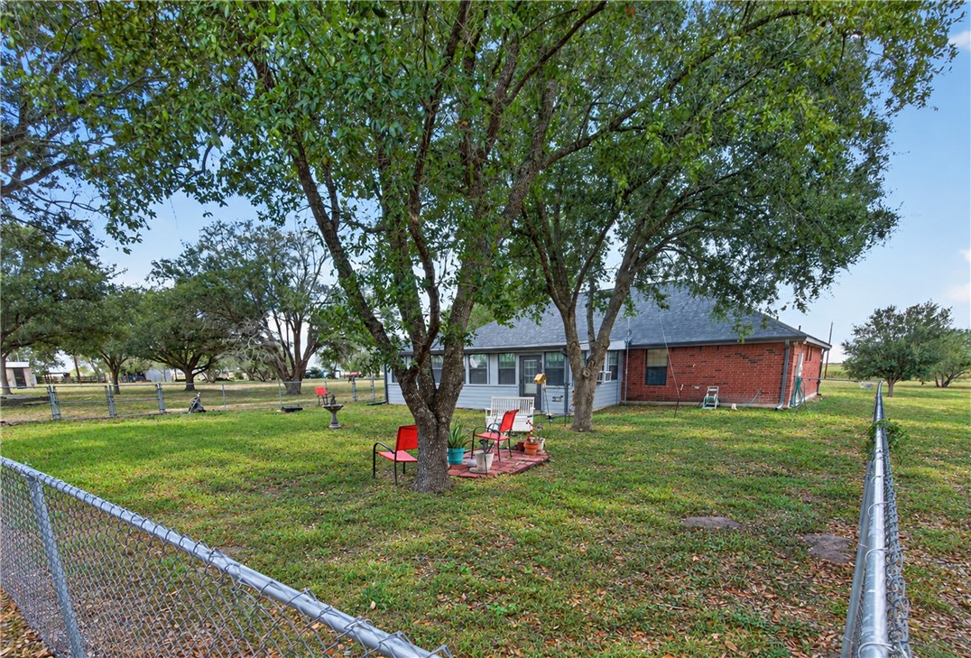 246 County Road 3681 Property Photo 26