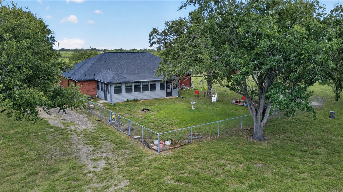 246 County Road 3681 Property Photo 28