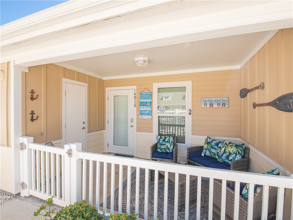 14918 Island Village Dr Property Photo 1