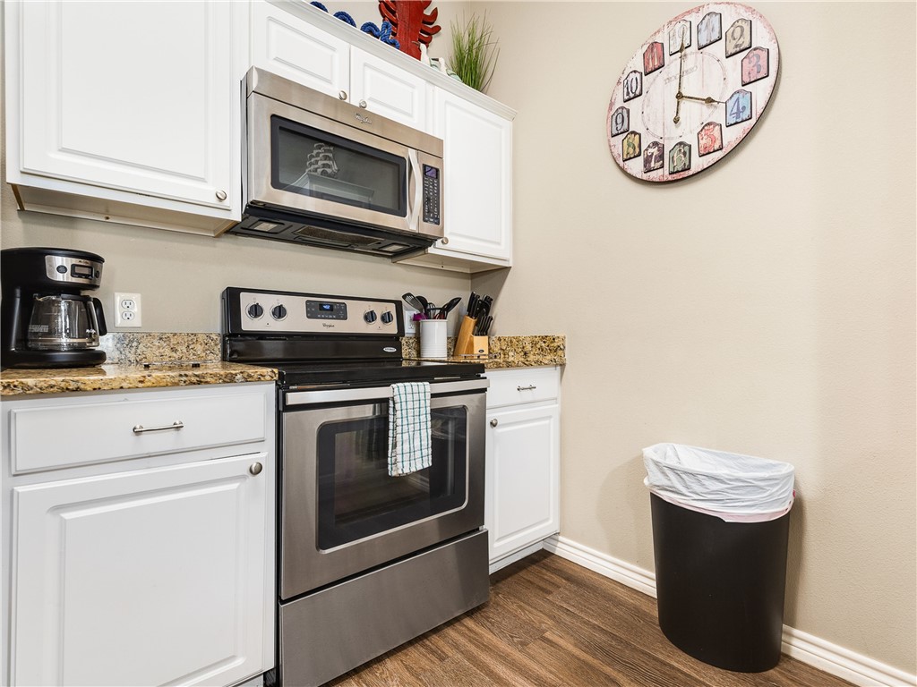 14918 Island Village Dr Property Photo 18