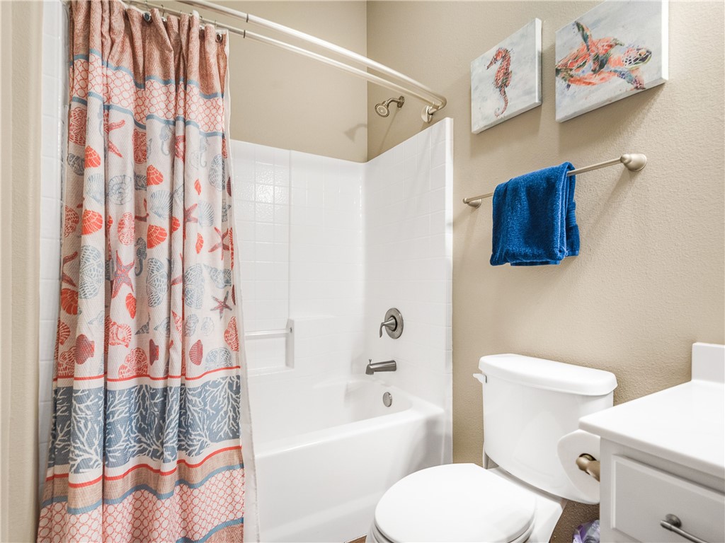 14918 Island Village Dr Property Photo 22