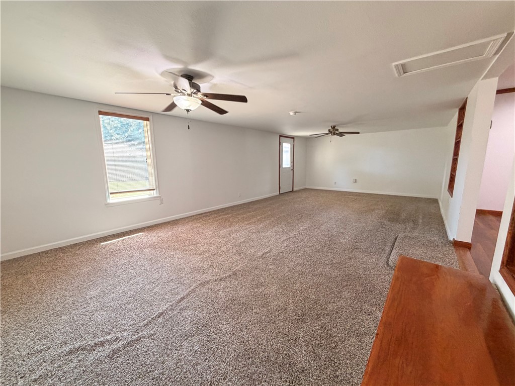 216 E Broadway Ave Property Photo 13