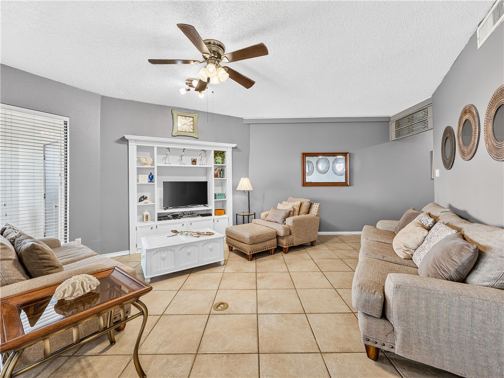 6317 State Highway 361 6106 Property Photo 4