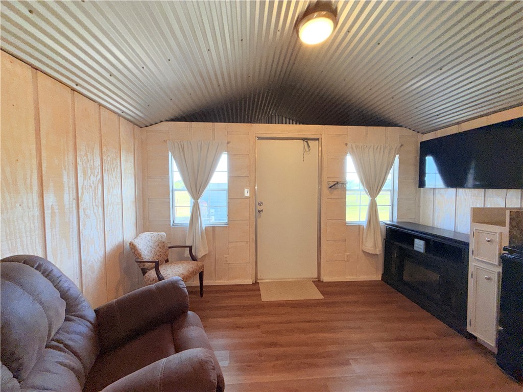 137 Fm 1360 Property Photo 3