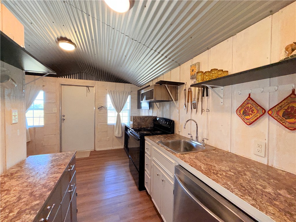 137 Fm 1360 Property Photo 9