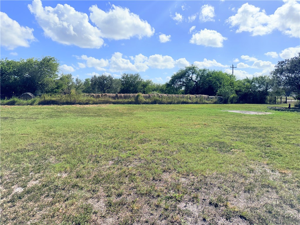 137 Fm 1360 Property Photo 33