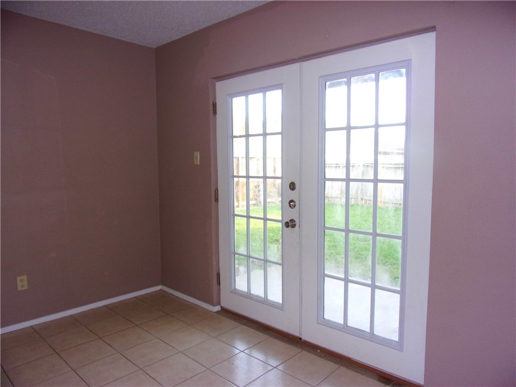 6621 Rhine Dr A Property Photo 8