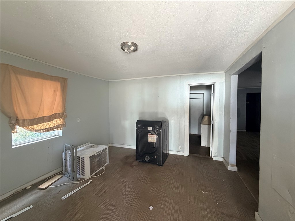 309 Laurel St Property Photo 2