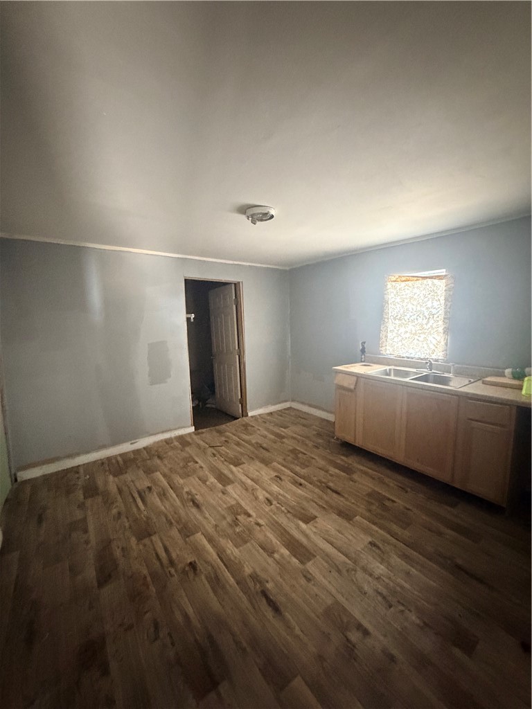309 Laurel St Property Photo 6