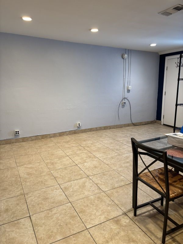 243 S Commercial St #b St Property Photo 5