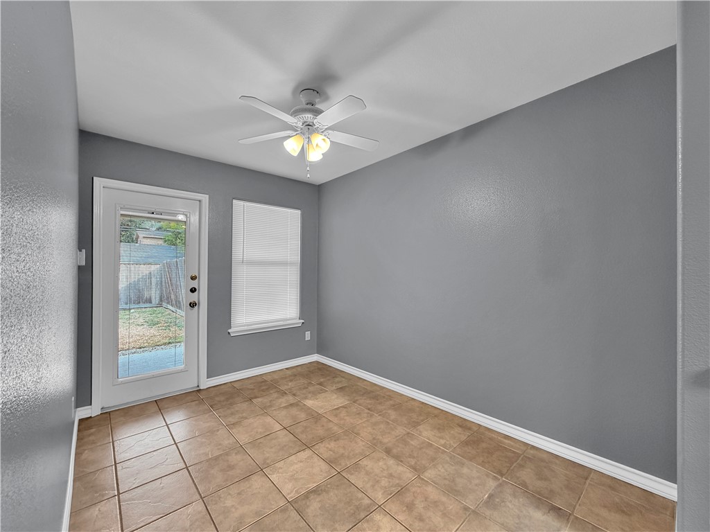 326 Oleander Ave A Property Photo 11