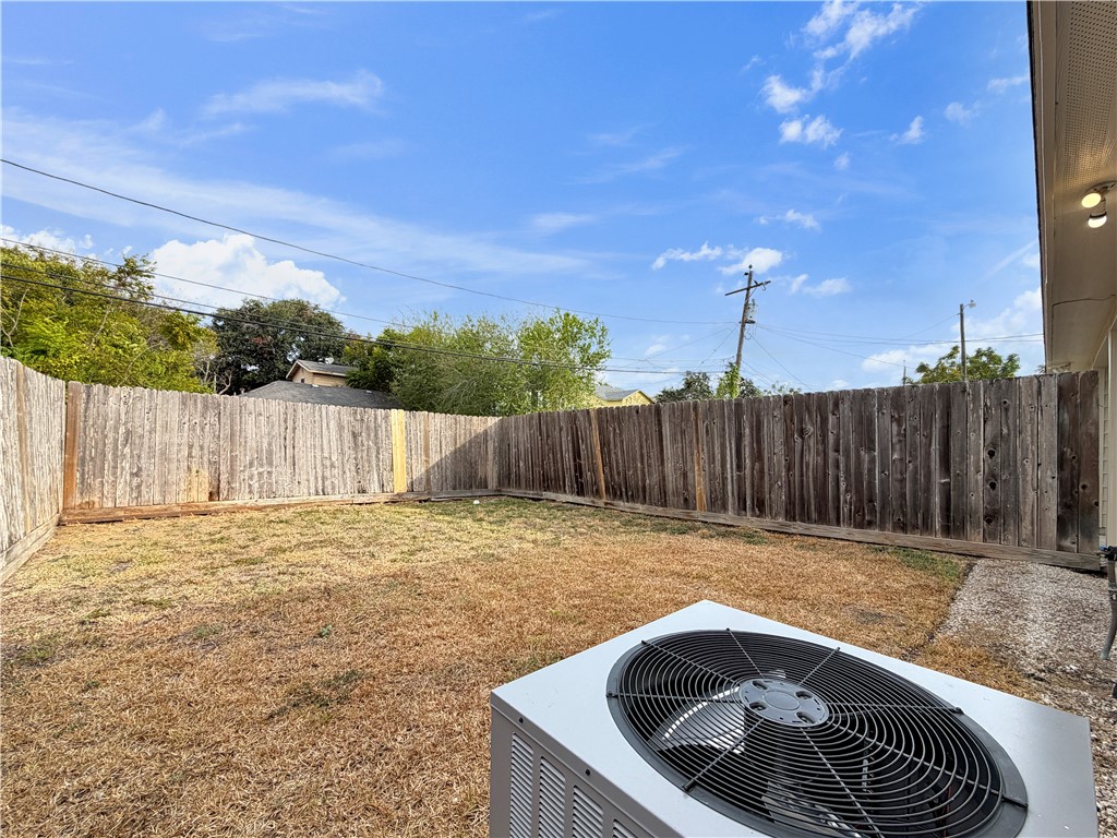 326 Oleander Ave A Property Photo 19