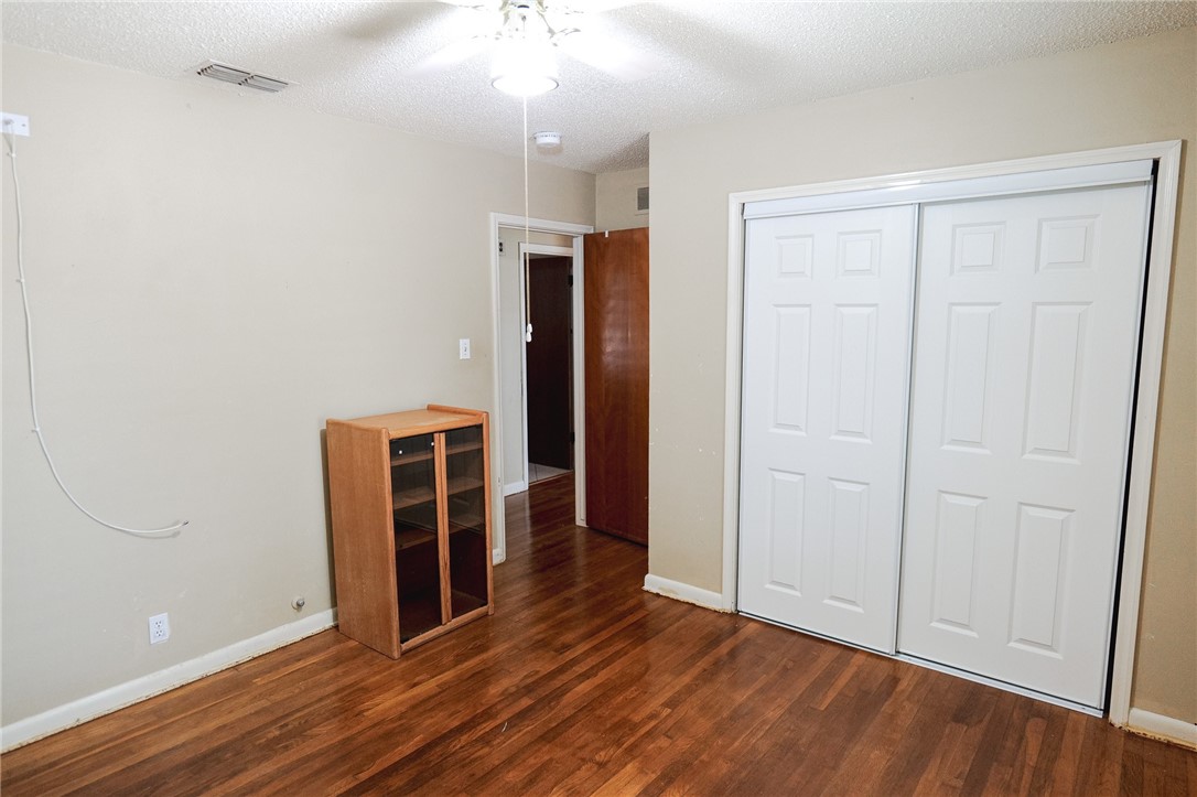 4814 Alice St Property Photo 11