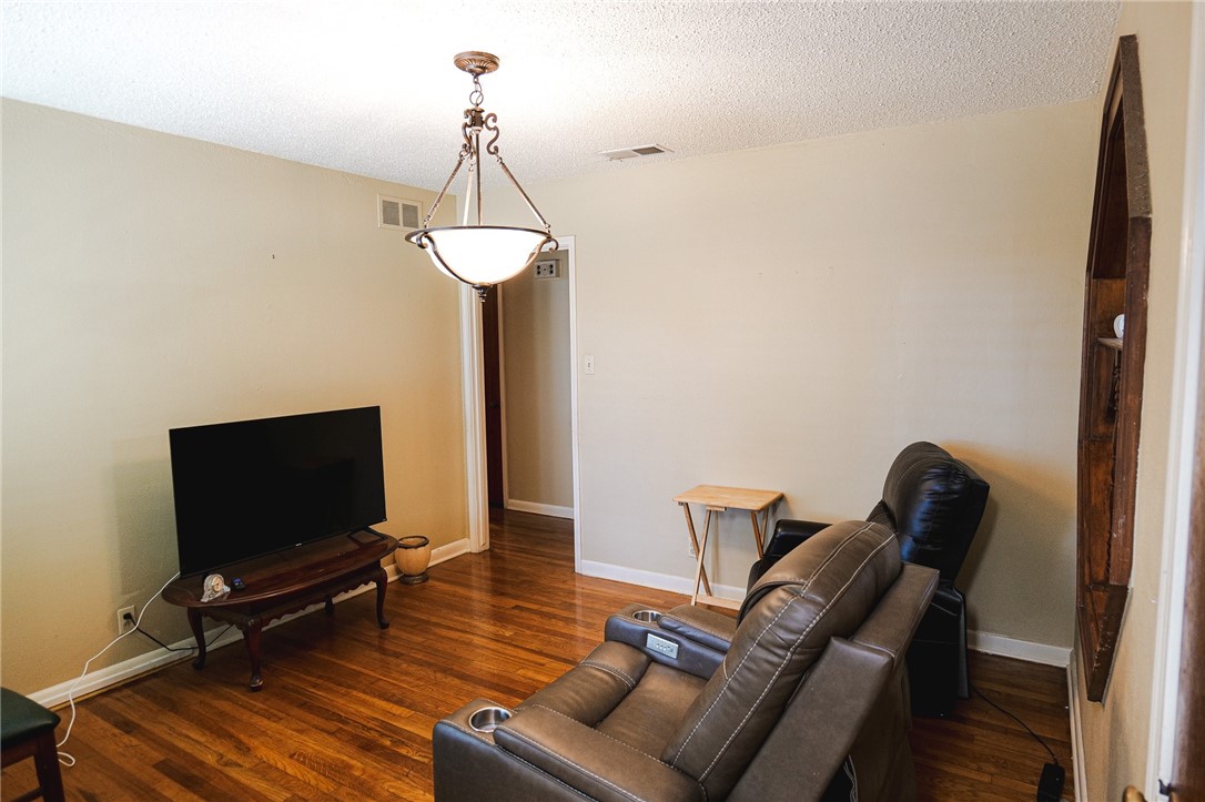 4814 Alice St Property Photo 13