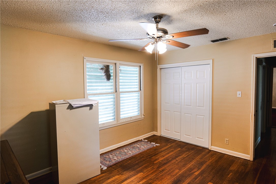 4814 Alice St Property Photo 14