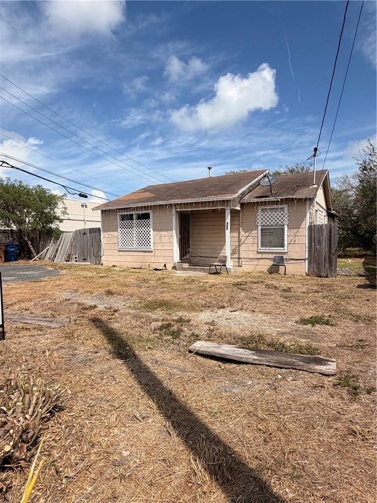 5502 Williams Dr Property Photo 2
