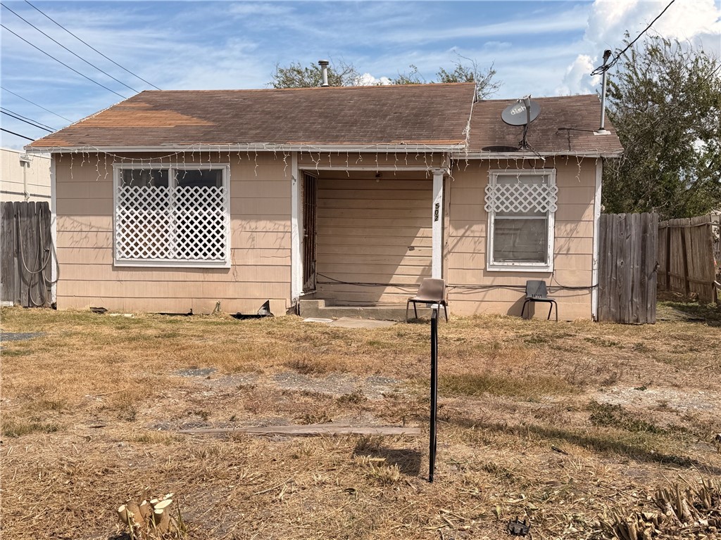 5502 Williams Dr Property Photo 3