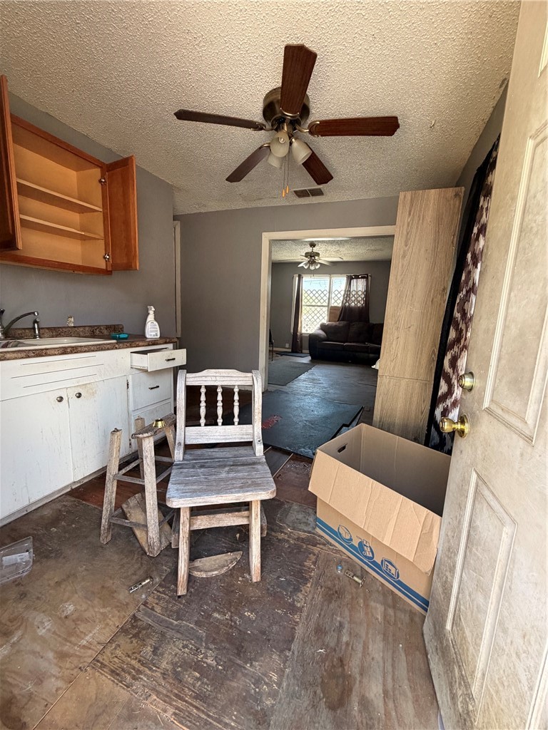 5502 Williams Dr Property Photo 5