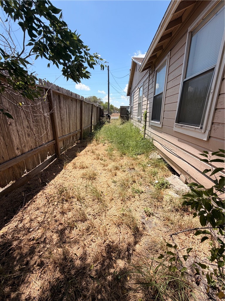 5502 Williams Dr Property Photo 17