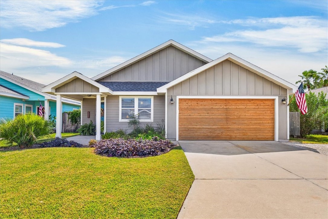 525 Lighthouse Channel Property Photo 1
