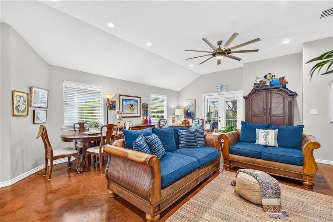 525 Lighthouse Channel Property Photo 7