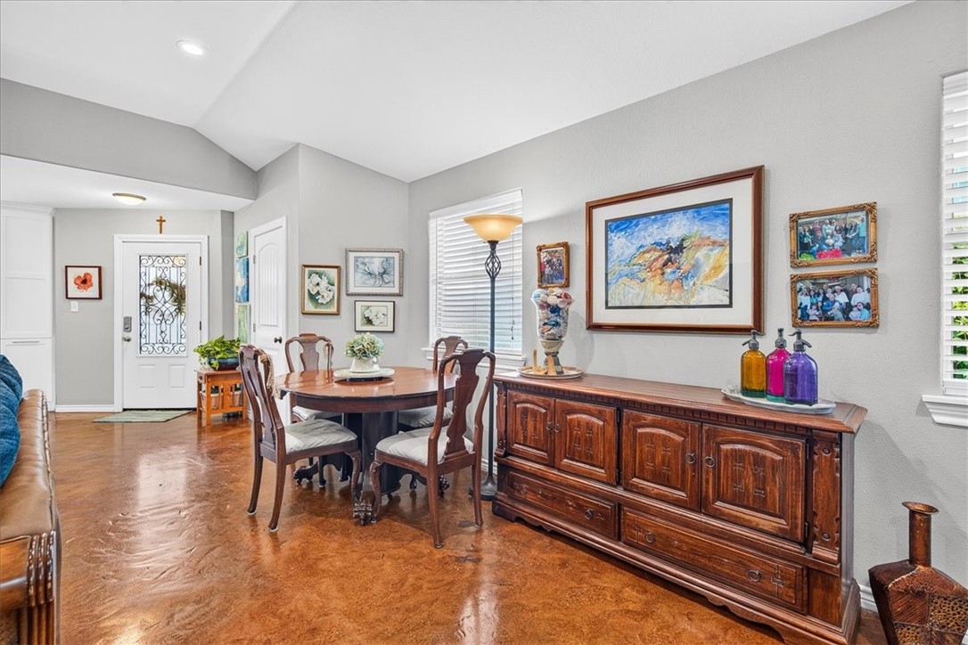 525 Lighthouse Channel Property Photo 12