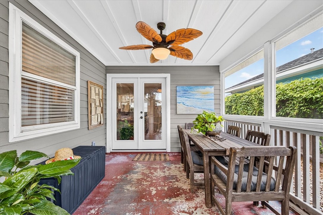 525 Lighthouse Channel Property Photo 23