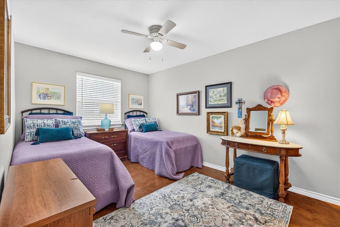525 Lighthouse Channel Property Photo 29