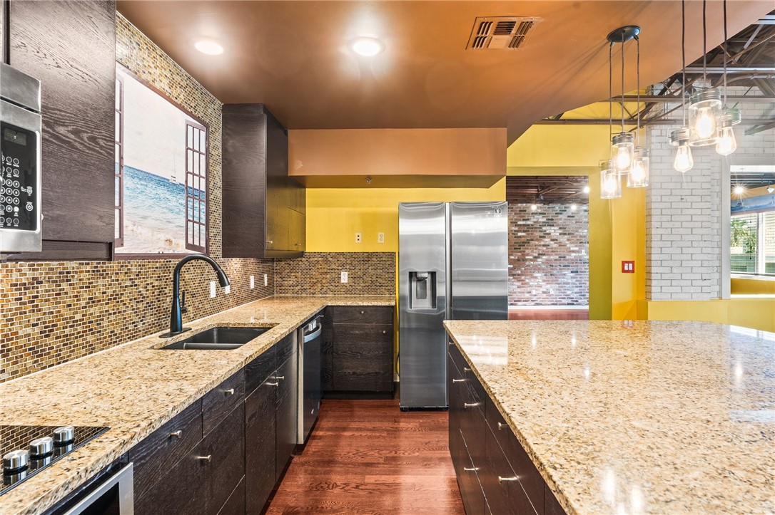 901 N Upper Broadway St 201 Property Photo 21
