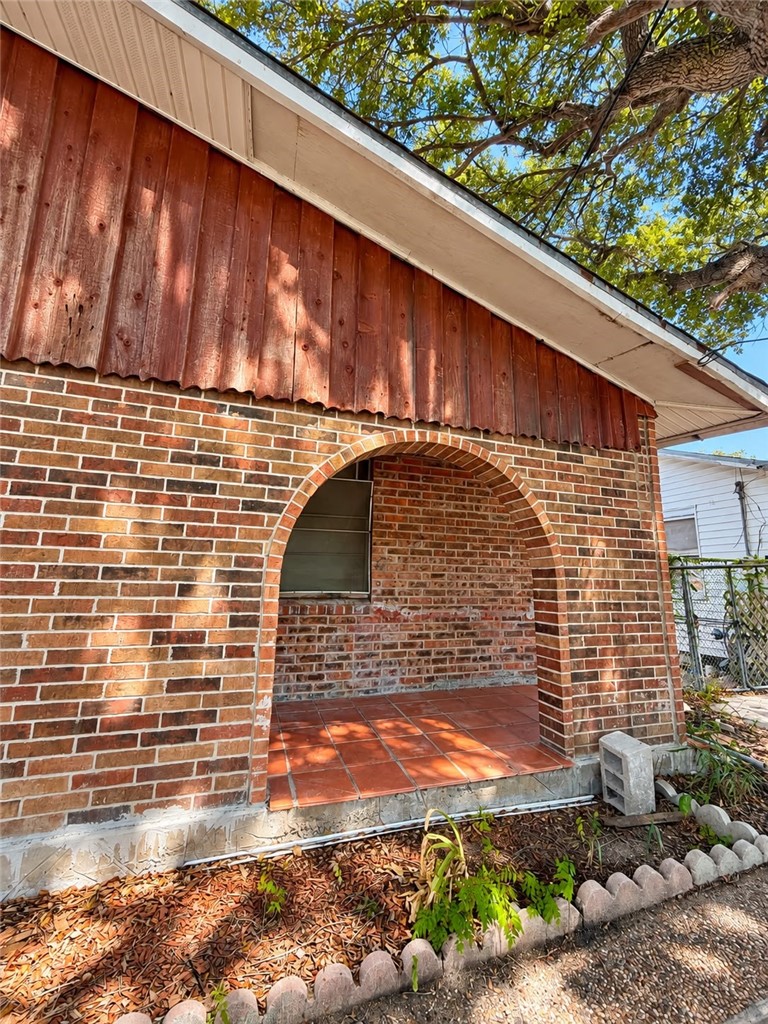 1410 17th Property Photo 3