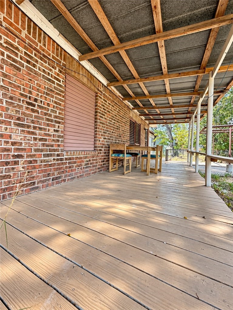 1410 17th Property Photo 4