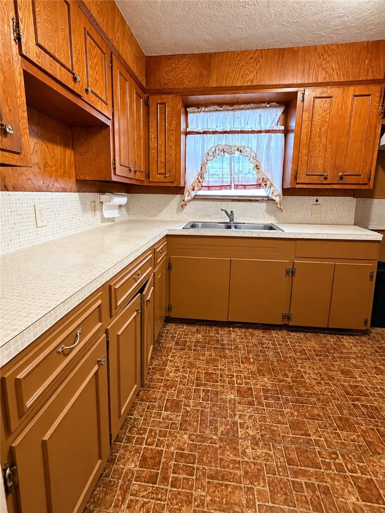 1410 17th Property Photo 11