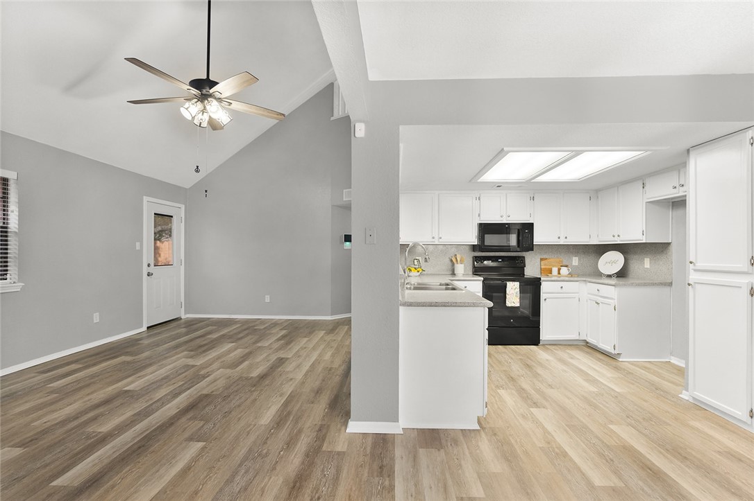 905 Saint Bernard St Property Photo 12