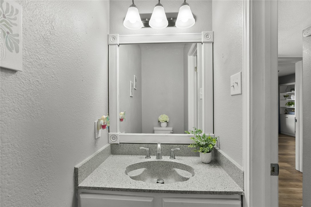 905 Saint Bernard St Property Photo 20