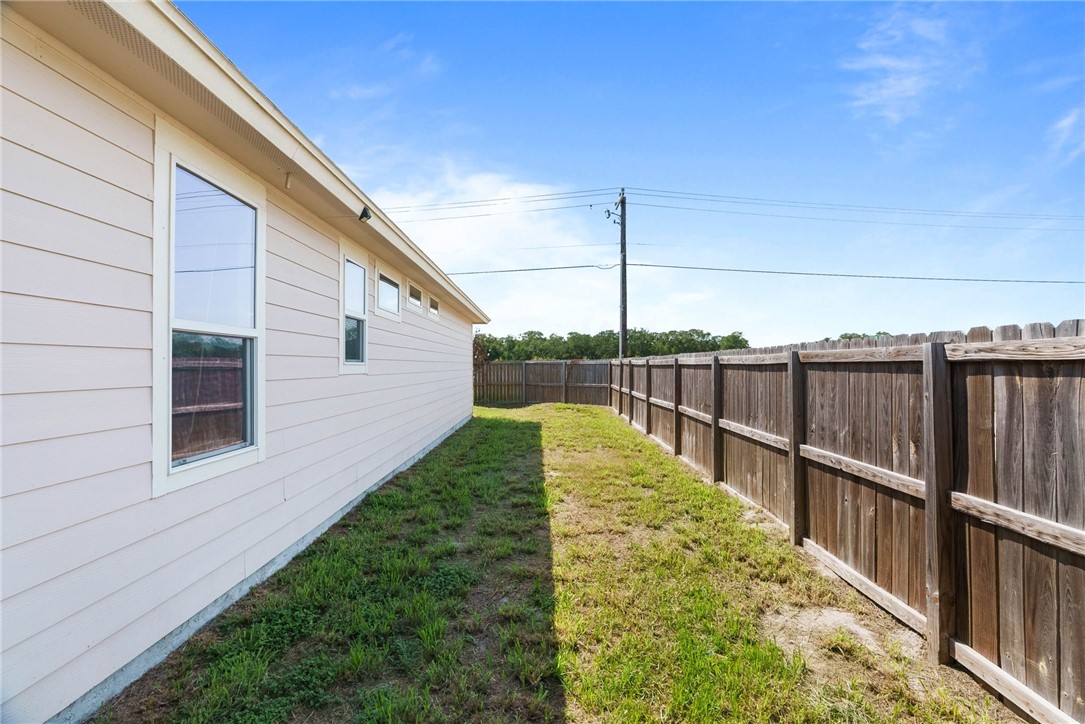 103 Beacon Lane Property Photo 33