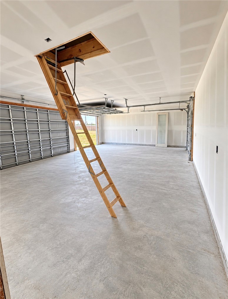 1525 Mariposa Ranch Dr. Property Photo 14