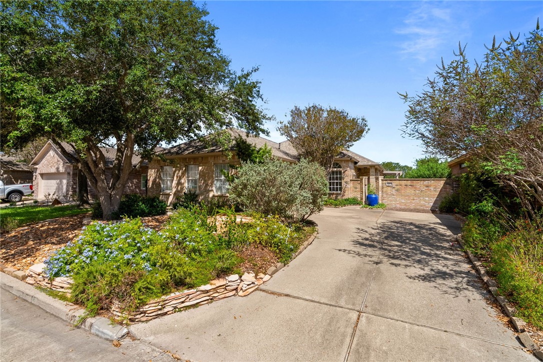 6302 Garden Ct Property Photo 2