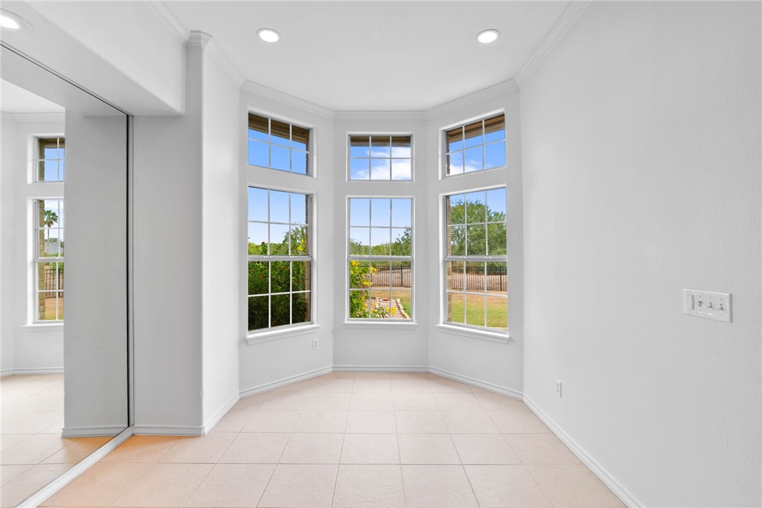 6302 Garden Ct Property Photo 13