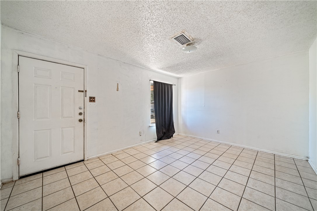 6154 Birchwood Dr Property Photo 4