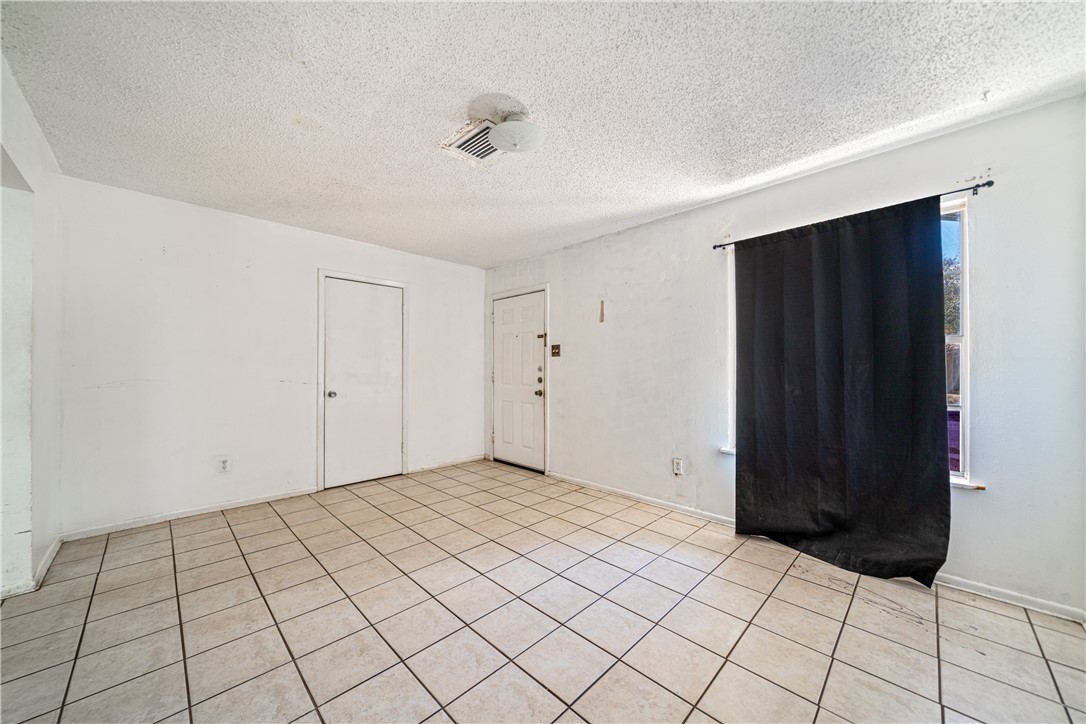 6154 Birchwood Dr Property Photo 5
