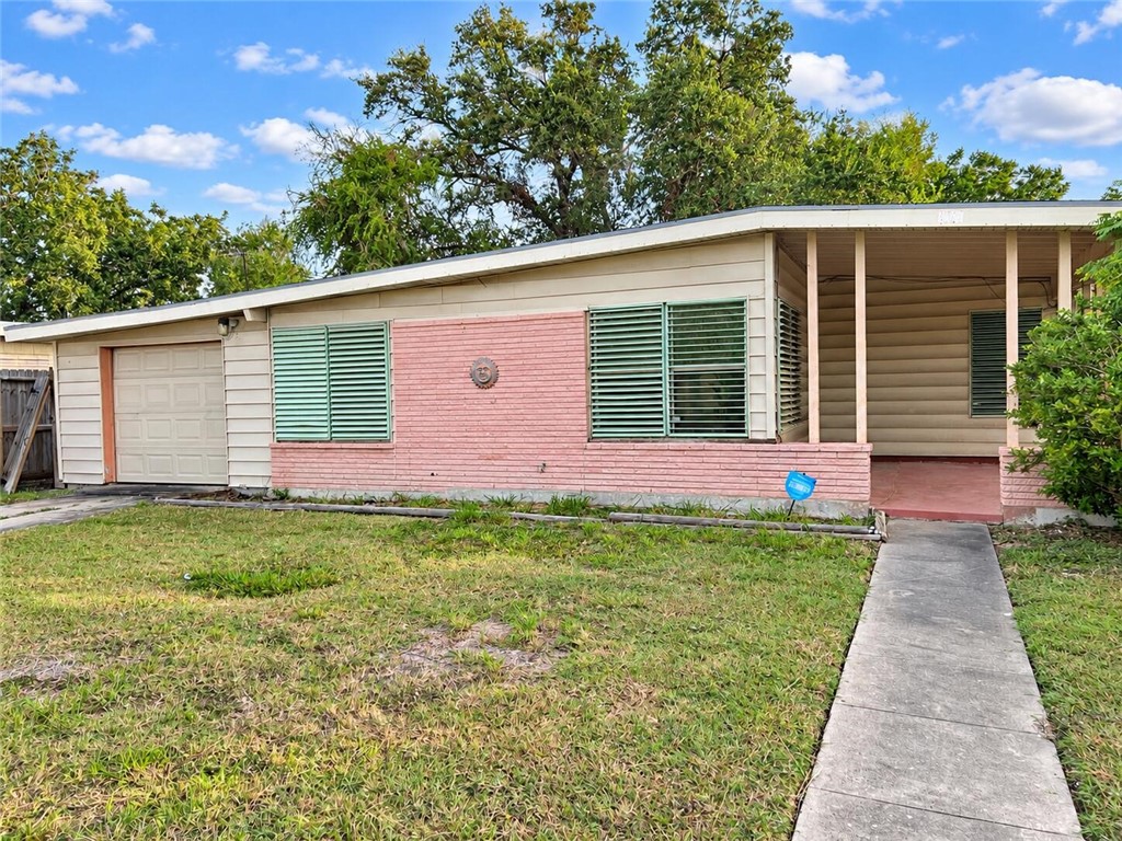 3934 Lamont St Property Photo 1
