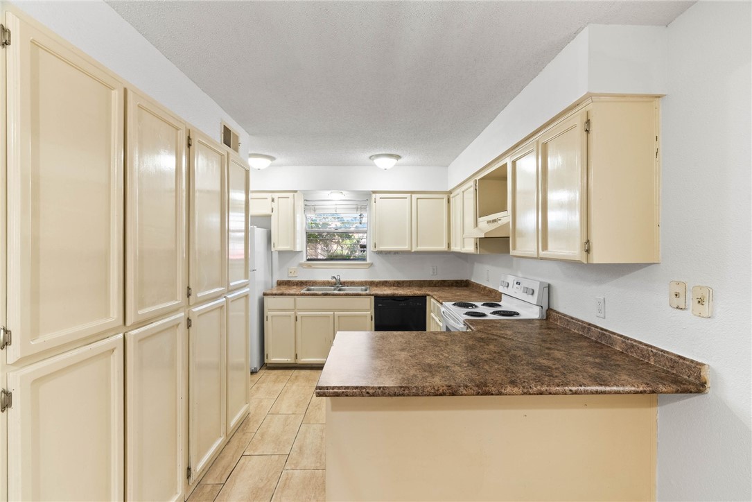 5133 Middlecoff A Property Photo 7