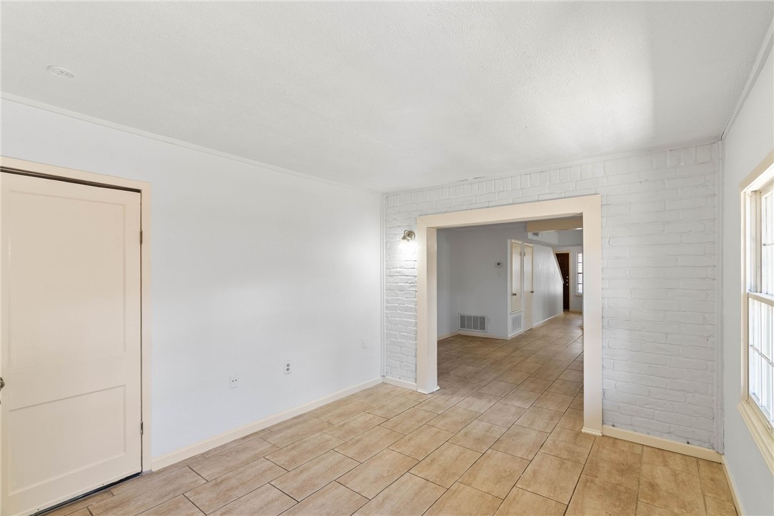 5133 Middlecoff A Property Photo 10