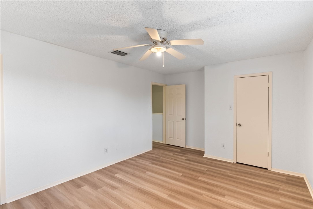 5133 Middlecoff A Property Photo 14
