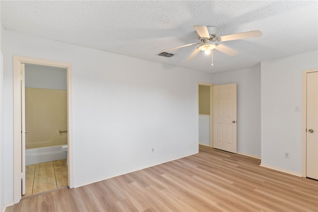 5133 Middlecoff A Property Photo 15