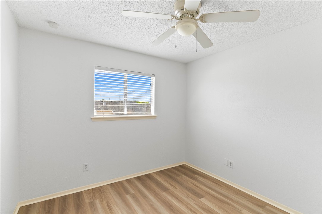 5133 Middlecoff A Property Photo 18