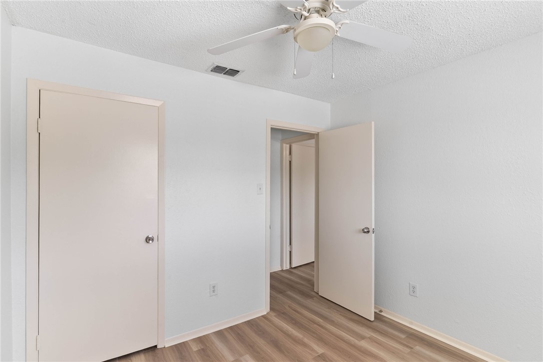 5133 Middlecoff A Property Photo 20